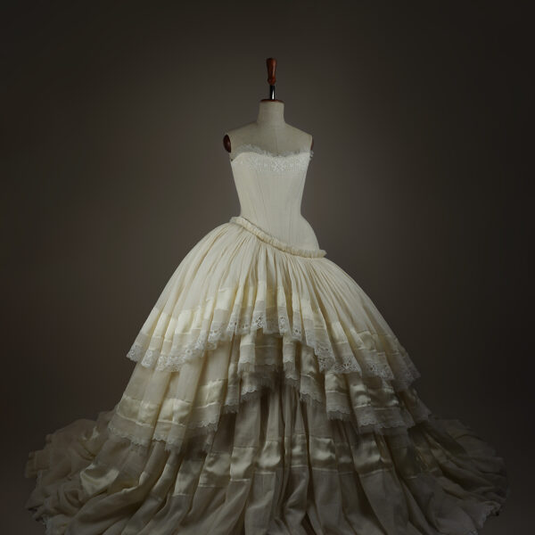 BATISTE GOWN