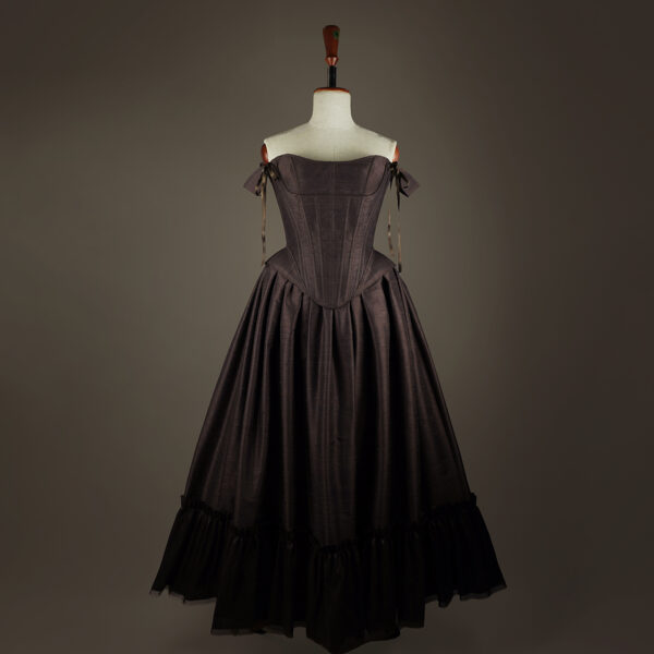 TAFFETA CORSET & SKIRT LOOK